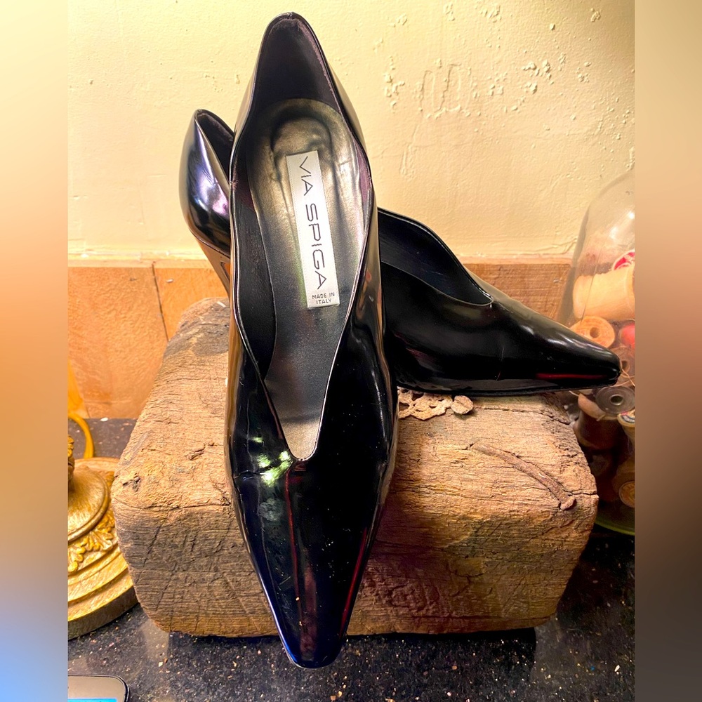 Via Spiga..Patent Leather..Size 9M..Nearly New
